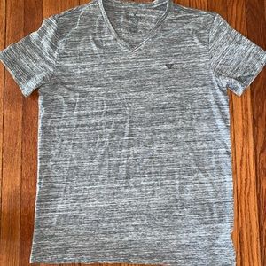 American Eagle Men’s Medium Flex V-Neck T-Shirt